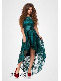 Шикарна вечірня сукня з шлейфом